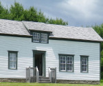 (English) Exterior of the Queens County Heritage – Flower House